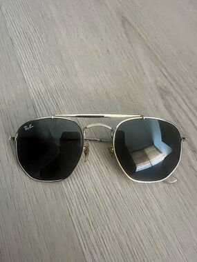 Ray-Ban Gold Frame Black Lens Sunglasses - Double Bridge